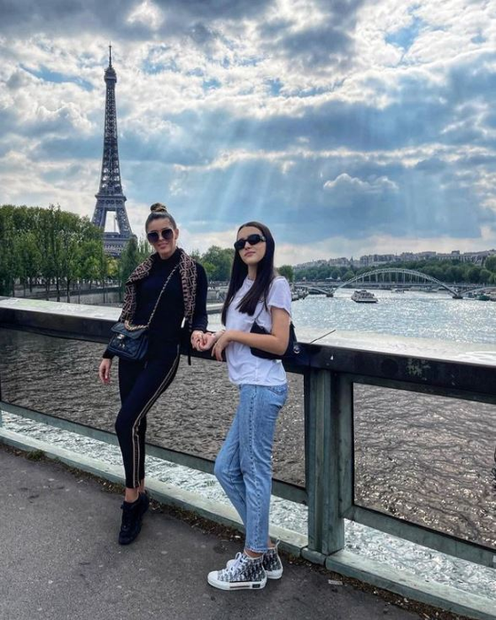 Denisa Nechifor a trecut prin clipe de groază. Fiica ei s-a aflat în clădirea care a luat foc pe Șoseaua Nordului seara trecută