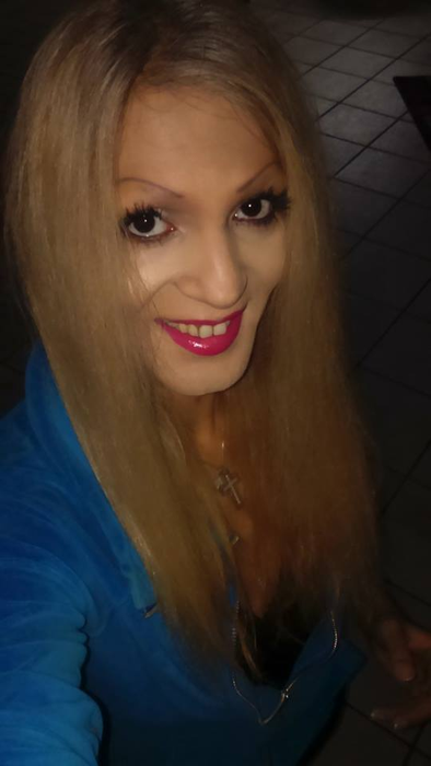 Il mai țineți minte pe transsexualul Naomi Moldovan? Cum arată și cu ce se ocupă acum, la 42 de ani