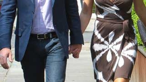 Liz Hurley se muta in casa noua. Uite cum arata conacul actritei!