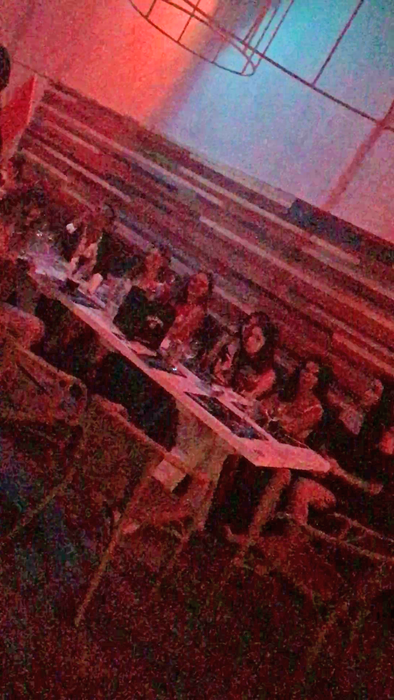 Radu Mazăre s-a distrat în club, alături de un veritabil harem, format din... opt domnişoare!