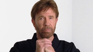 FOTO Dovada ca toate bancurile cu CHUCK NORRIS ascund un sambure de adevar! Vezi imaginea cu care a bulversat pe toata lumea