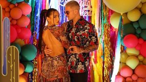 Alexia Eram, party fabulos de 22 de ani! Alex Leonte, invitat surpriză la ziua iubitei lui Mario Fresh. VIDEO