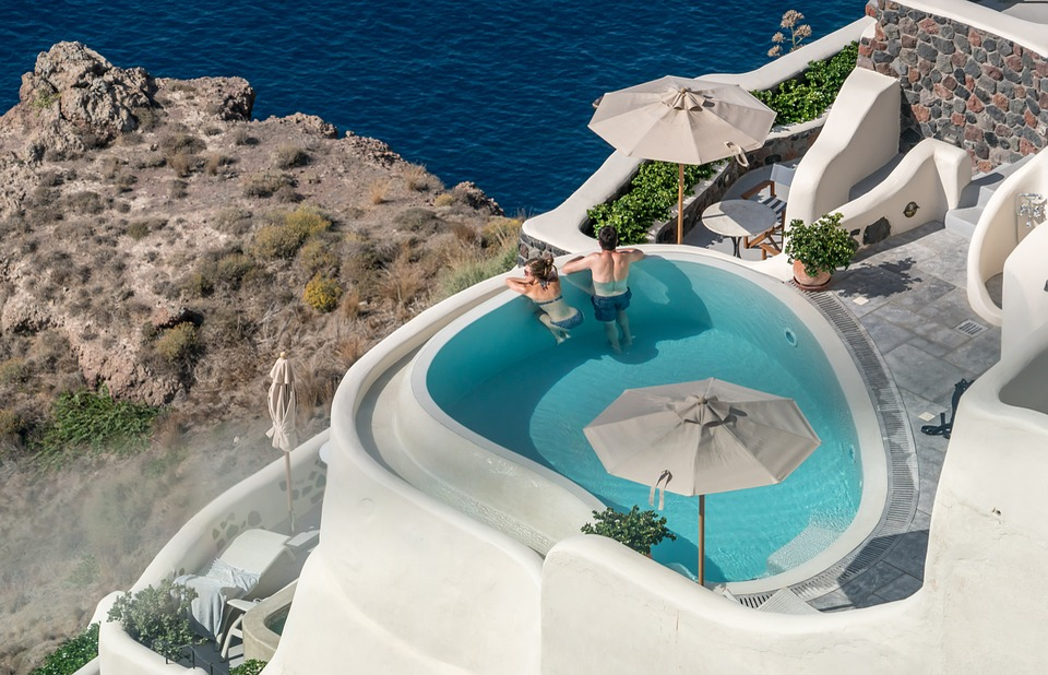 Vremea în Grecia! Atenție, turiști! Temperaturile în următoarea lună pentru Atena, Lefkada, Thassos, Kos și Santorini