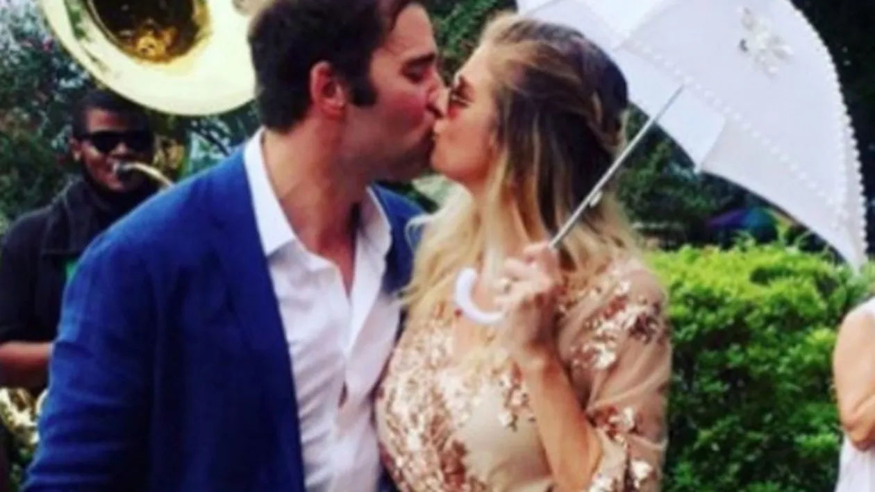 S-au logodit! Un cuplu din showbiz a făcut marele anunţ