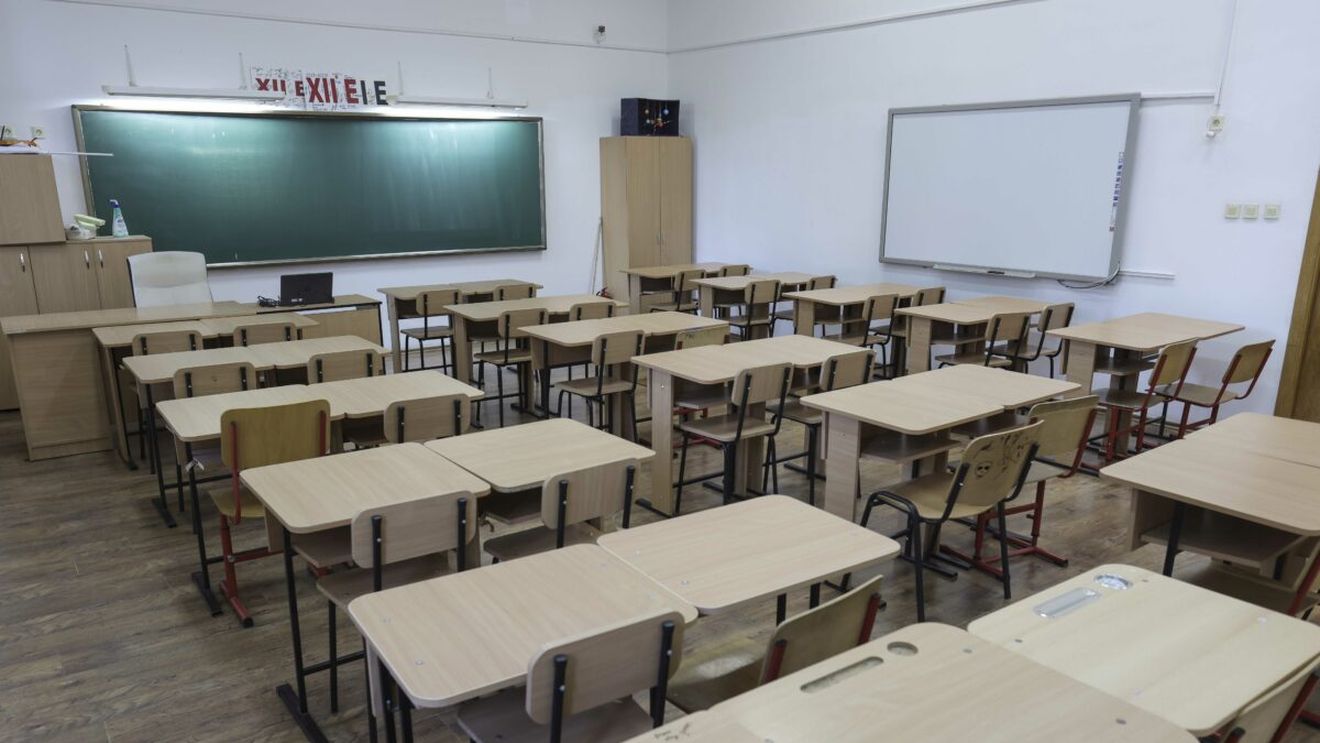 Directorul liceului Theodor Pallady din București face primele declarații după ce elevii au fost evacuați. De unde susține Distrigaz că venea mirosul de gaze