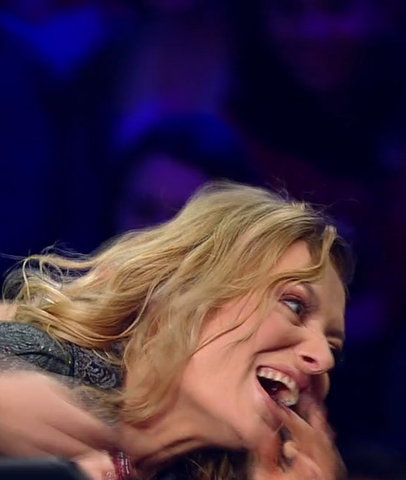 Mihai Bendeac și Delia Matache, filmați sărutându-se pe gură. Imaginile au fost difuzate din greșeală de Antena 1