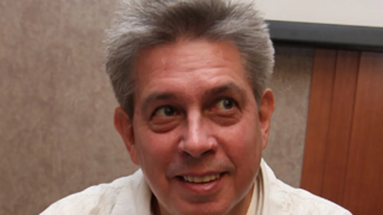 Celebrul compozitor Elliot Goldenthal are origini in Romania! Imi place foarte mult mamaliga