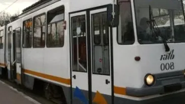 Un tramvai a luat FOC in Bucuresti in aceasta dimineata! Ce au facut angajatii RATB