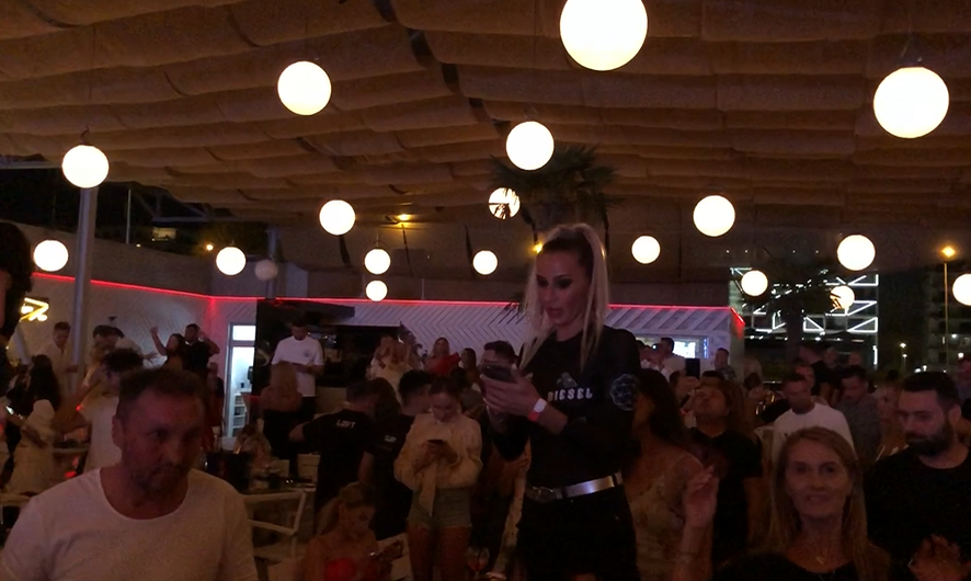 Crina Abrudan s-a „dezlănțuit” la Loft