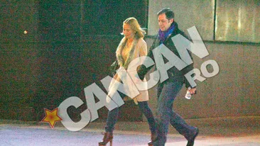 Esca, de pe plaja direct in gerul de la Bucuresti. Sotul e acolo, sa o incalzeasca!