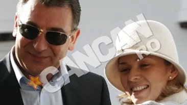 Povestea lui Carmen, misterioasa doamna din umbra celui mai bogat roman! Sotia lui Frank Timis a fost jurista la Braila, apoi a prezentat rubrica Meteo la TVR si PRO TV, dar s-a retras brusc si si-a pierdut urma in Londra!