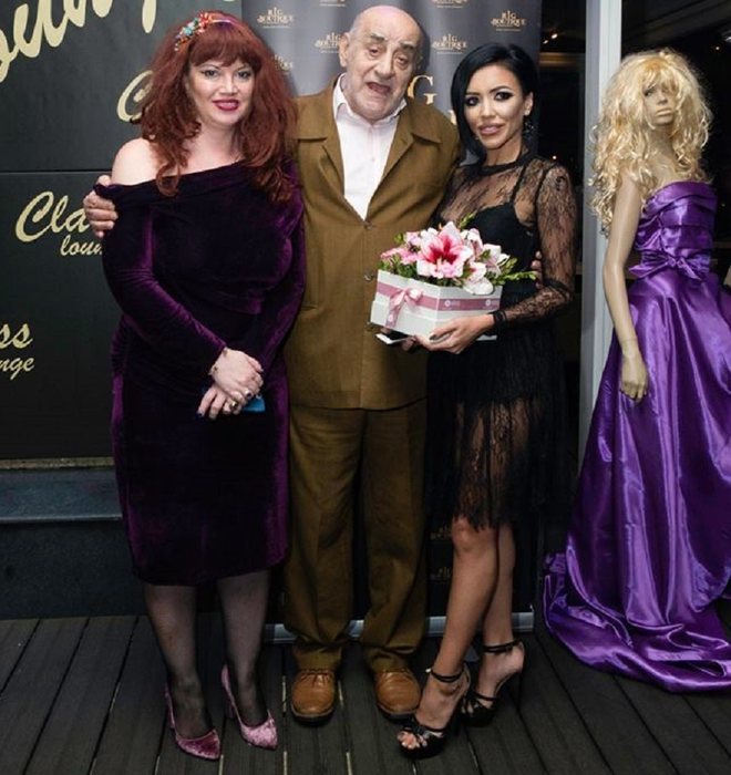 Oana Lis se îmbulzeşte la pomana de lux făcută de Oana Zăvoranu?! „Le are pe tocuri, aşa cum îmi plac şi mie!”