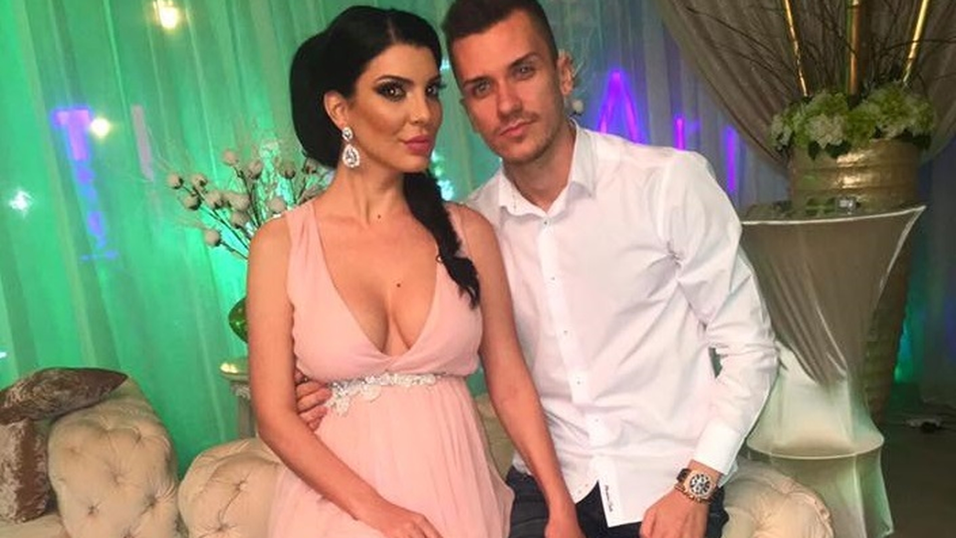 ANDREEA TONCIU a intrat în direct cu fanii ei, dar când aceştia au văzut un detaliu important, au luat foc! "Nu are..."