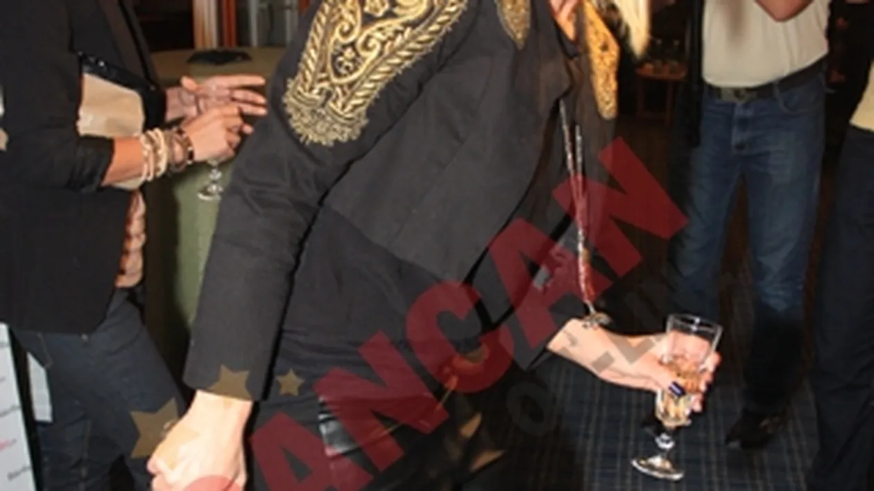 Delia a spart 5.000 de euro de dorul gentii furate