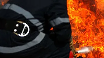 Un incendiu a izbucnit la un bloc din Drobeta Turnu Severin