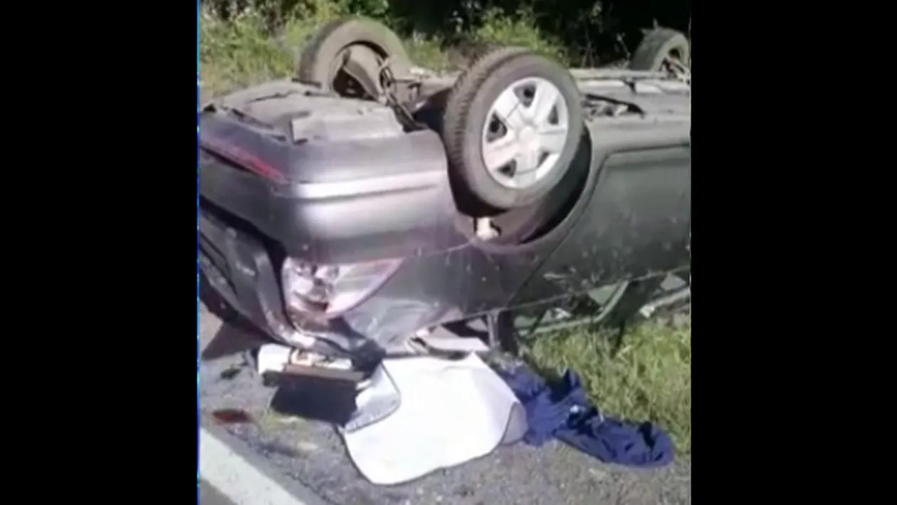 Inconștiență dusă la extrem! Accident provocat de un șofer beat și fără permis. Șapte persoane se aflau în mașina condusă de acesta