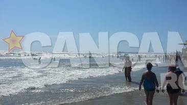 Tragedie pe litoral! Salvamarii au arborat steagul rosu dupa ce doi tineri s-au inecat