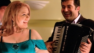 VIORICA de la CLEJANI a dat tot din casă în direct! "Am vrut să-mi fac liposucţie, dar..."