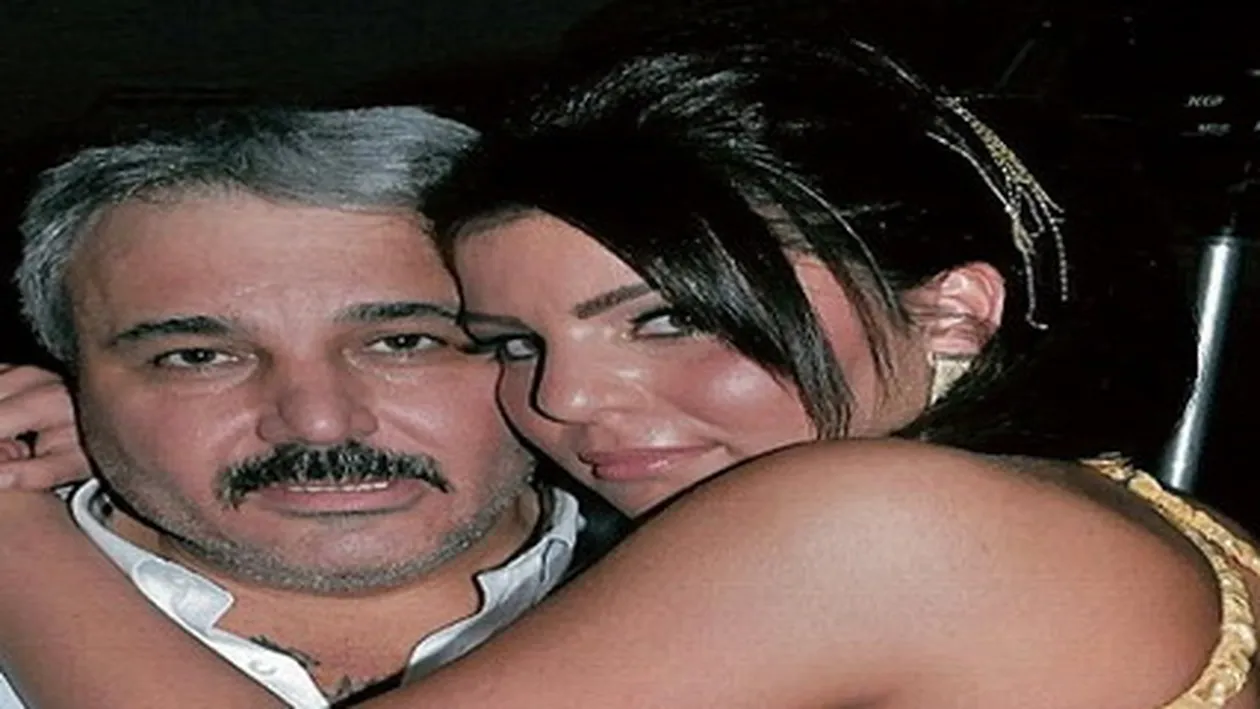 Fata lui Sile Camataru face pe Cupidon. Uite ce face pentru a-si ajuta prietenele!