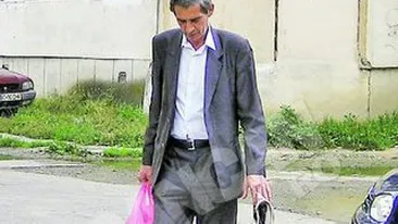 Singur si bolnav, Emil Gabor, tatal Monicai, spera sa aiba iar familia aproape. O vrea din nou pe Veronica de nevasta