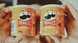 Cine este, de fapt, omulețul Pringles? Povestea surprinzătoare a celui mai faimos mustăcios din lume