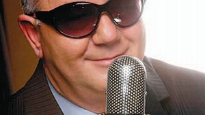 Momente de groaza pentru George Nicolescu! Cantaretul orb a dezvoltat o boala psihica si a ajuns sa se sperie de orice chip!