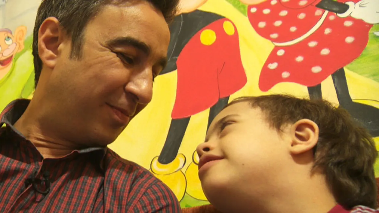 Incredibila poveste de viaţă a lui Sorin de la Viţa de Vie! Fiul său a fost respins de la 10 grădiniţe, pentru că are sindrom Down