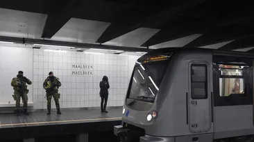 Atac cu cuțitul într-o stație de metrou! O femeie a fost grav rănită