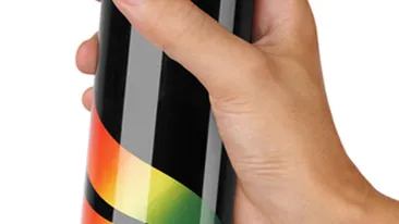 O femeie, amendata cu 500 de lei pentru ca a scris cu spray-ul pe bloc! Eu sunt profesoara pensionata, cum sa fac eu asa ceva?