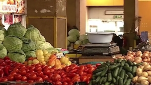 Cel mai scump Paște! Prețurile în piețe au luat-o razna. Cu cât se vinde un kilogram de castraveți