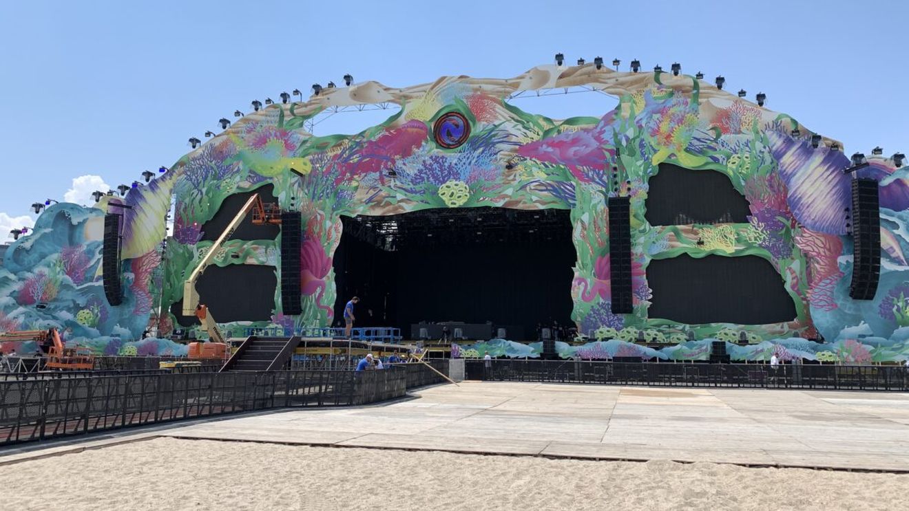 Cel mai mare festival de muzică, făcut pe o plajă, din Europa a început! CANCAN.RO are imagini în exclusivitate de pe Plaja Modern