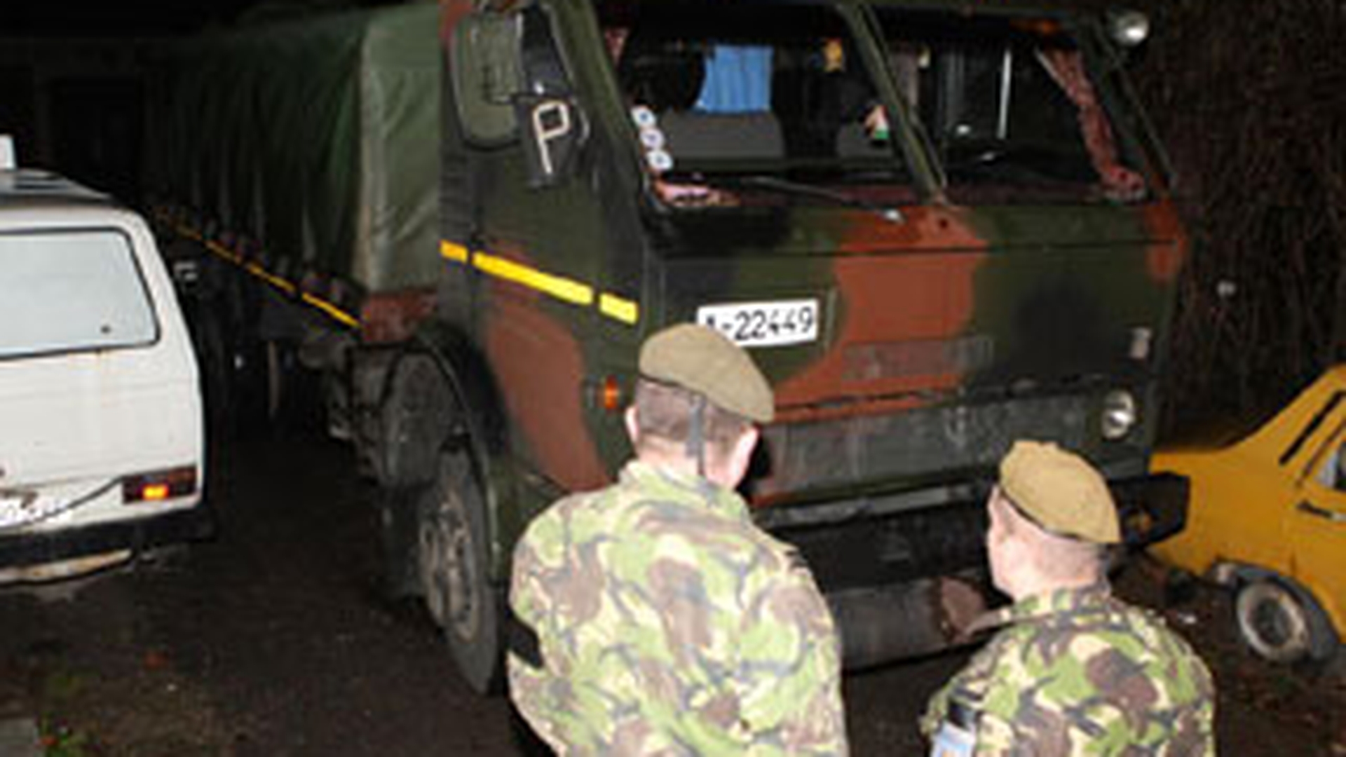 Militarii ucisi de un obuz la Cincu, transportati la Craiova
