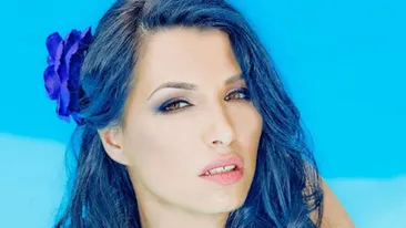 Cea mai nereusita fotografie a ei! Sorana ex-Asia a zambit larg, insa dantura nu a avantajat-o deloc! Sigur nu-ti va placea asa