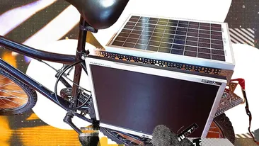 Ei sunt elevii-inventatori din Craiova. Cum arată bicicleta lor cu panouri solare
