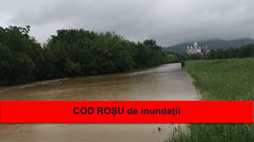 Cod portocaliu de inundaţii în mai multe judeţe. Avertizarea este în vigoare de vineri până luni