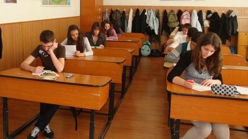 REZULTATE EVALUARE NATIONALA 2013: 90, 16% din elevii bucuresteni au promovat la Română, 82,55% la Matematică