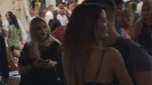 ”Tsunami-ul de pe Beller” şi-a făcut numărul la LOFT. Puştiul cu maşini de 1 milion i-a pipăit posteriorul iubitei cu… 30.000 €!