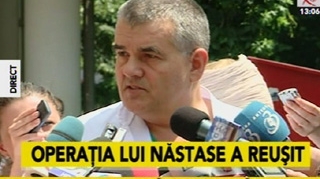 Adrian Nastase este acum la Terapie Intensiva si exista riscul de a face infarct! Vezi ce spun medicii despre starea lui post-operatorie