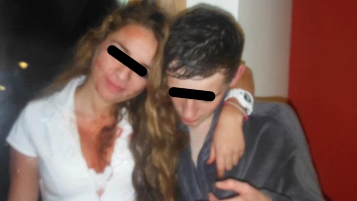 Imagini socante cu fiica lui Dan Petrescu! Rebecca, dezmat cu alcool si baieti!