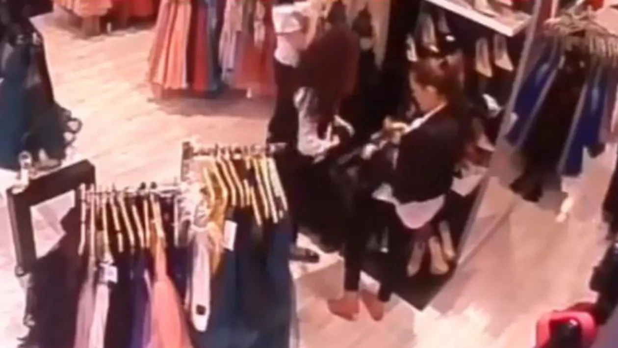 Explicația de necrezut a unei hoațe din Constanța după ce a fost prinsă la furat: “Nu pot rezista la haine de firmă”. Decizia luată de judecător