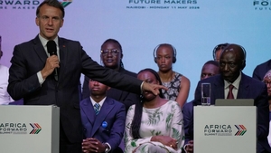 Emmanuel Macron s-a enervat grav în timpul unui eveniment organizat la Nairobi. Pe cine a apostrofat imediat: „Este o totală lipsă de respect”