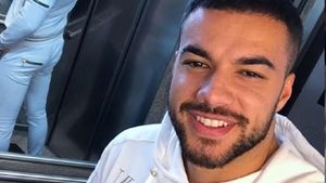 Râzi cu lacrimi! Răspunsul incredibil oferit de Culiță Sterp, după ce a fost criticat că poartă costum elegant cu adidași
