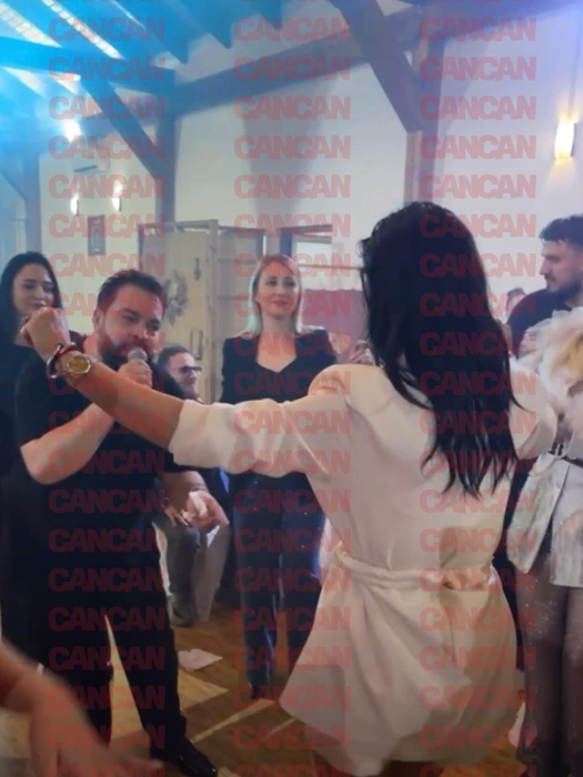 Florin Salam a întreținut atmosfera la party-ul din Snagov / sursă foto: CANCAN.RO