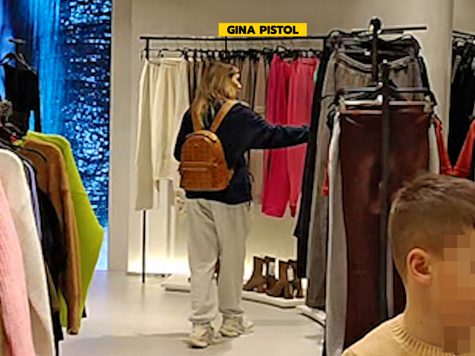 Gina Pistol caută hainele perfecte pentru Revelion (SURSA FOTO: CANCAN.RO)