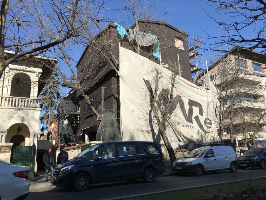Aşa arată acum clădirea care ar trebui să găzduiască Muzeul de Artă Recentă