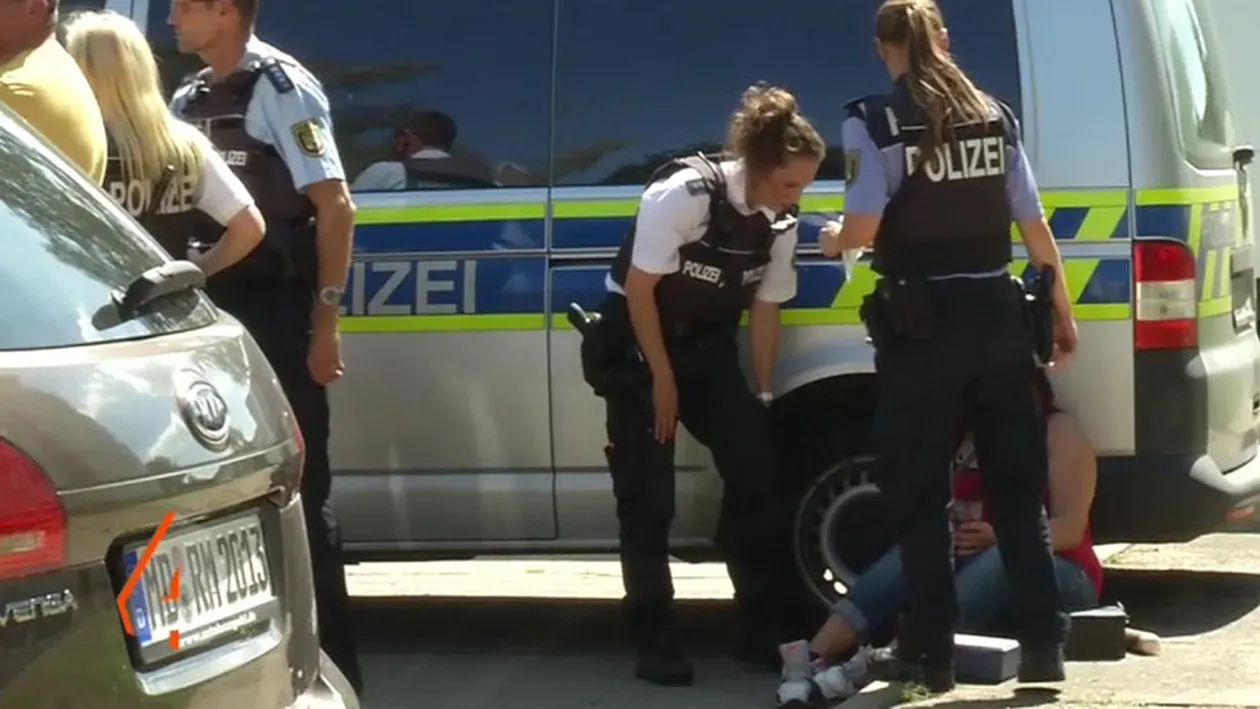 Clipe de panică în GERMANIA! Câţiva trecători au fost înjunghiaţi pe stradă