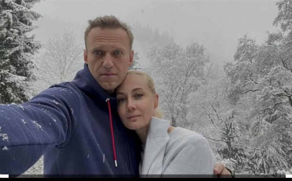 Mama lui Aleksei Navalnîi, strigăt de disperare în fața închisorii unde a murit fiul său. Ce îi cere lui Vladimir Putin. „Depinde doar de tine”