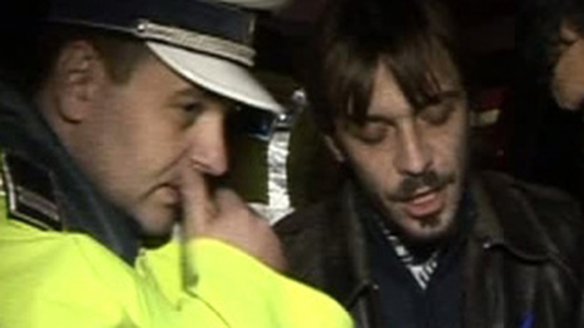 Un sofer beat si fara permis si-a bagat sotia insarcinata in spital dupa ce a intrat cu masina intr-un parapet din centrul Capitalei!