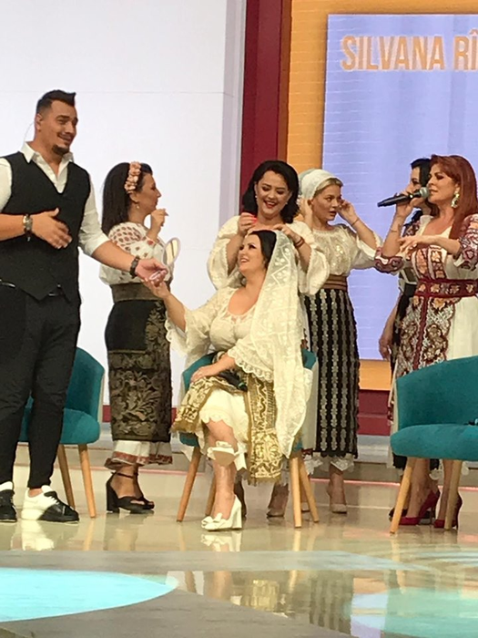 Silvana Rîciu și Nicușor Ioniță se căsătoresc civil. Primele poze cu artista în rochie de mireasă