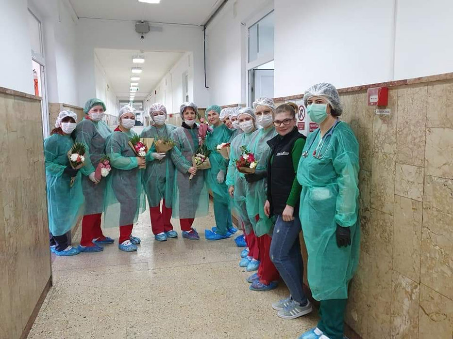 Flori pentru medici! Gestul emoționant făcut de o florărie din Târgoviște